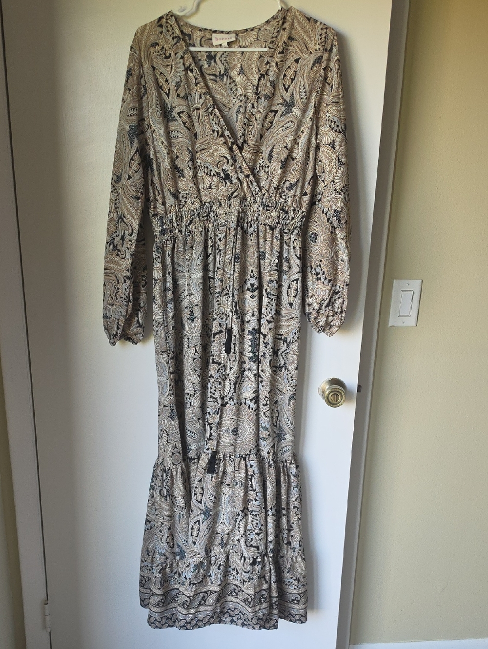 Bohemo Paisley Long Sleeve Maxi Dress in Beige and Black Size L